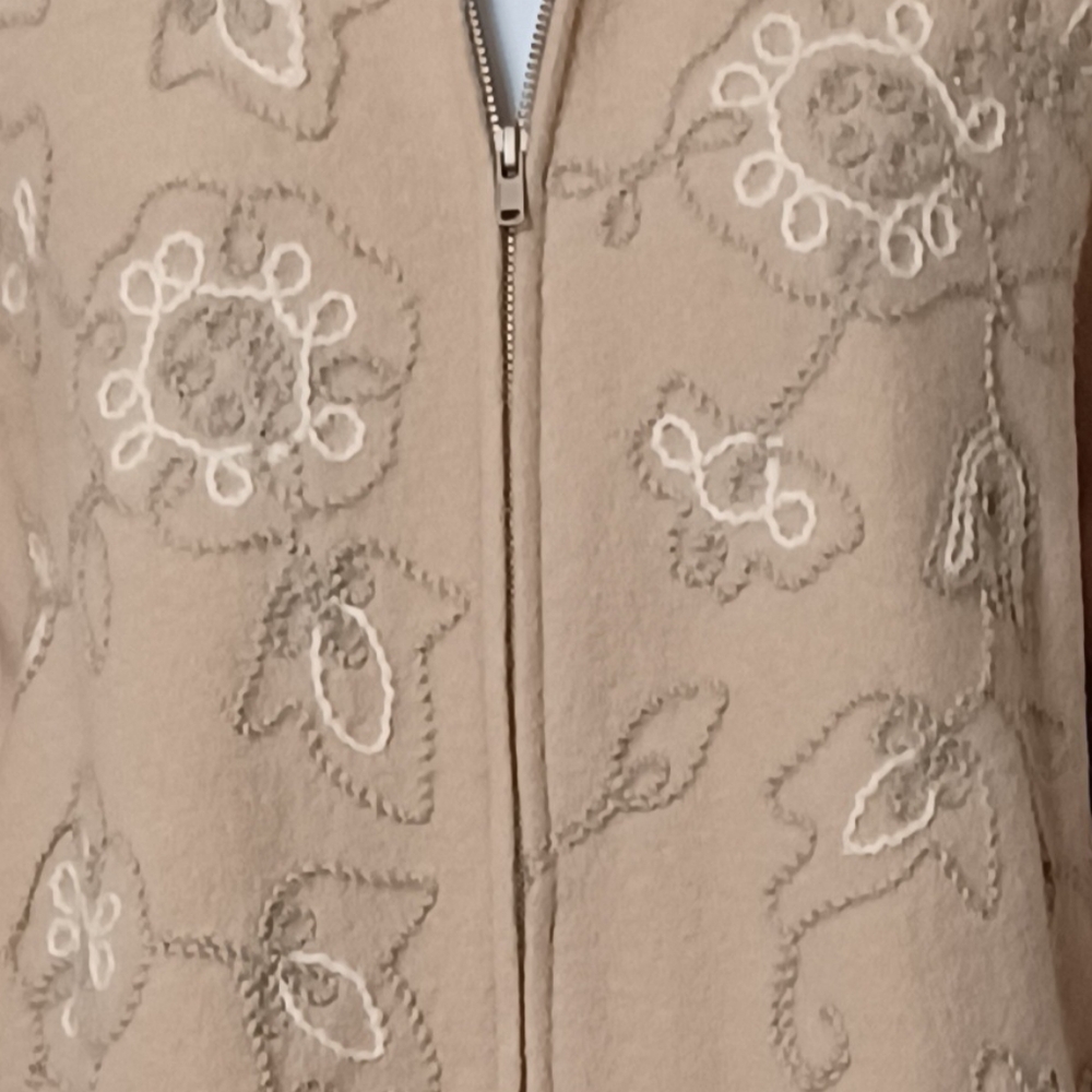 JONES NEW YORK Cream Floral Merino Wool Zipper Front Swearter. L - Picture 9 of 13